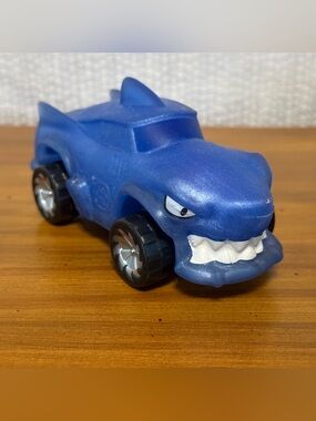Heroes of Goo Jit Zu Goo Smash Thrash Blue Car